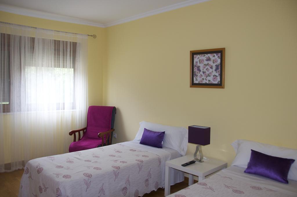 Pension Blasones Sarria Zimmer foto